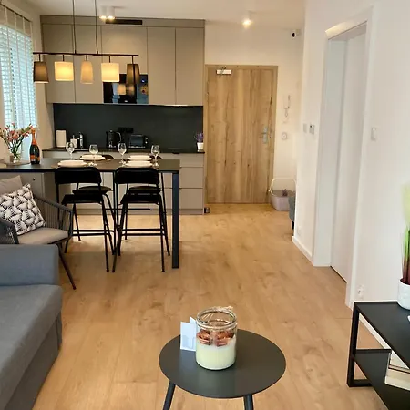 Nr 10 - Wakacyjna 5 Mielno